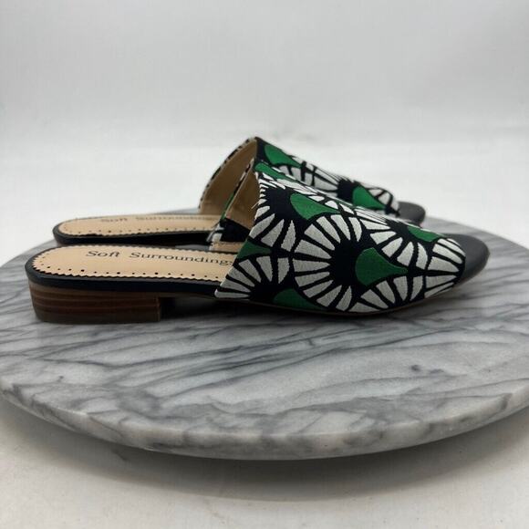 Soft Surroundings Womens 8 Slides Green Black Floral Open Toe Low Block Heel - Picture 2 of 12